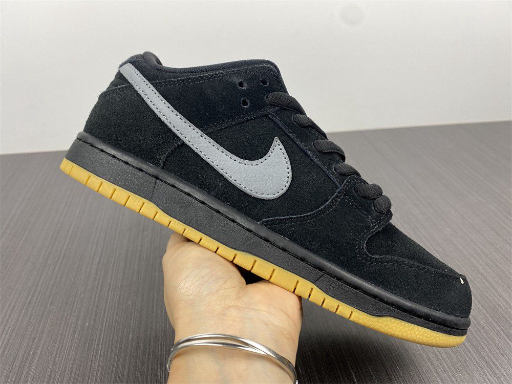 Nike SB Turns Back the Clock and Reveals a Dunk Low Fog Colorway BO6817-010